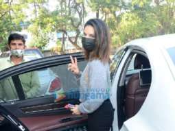Photos: Sunny Leone snapped in Juhu
