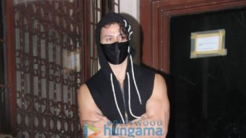 Photos: Tiger Shroff spotted at Shankar Mahadevan’s dubbing studio in Bandra