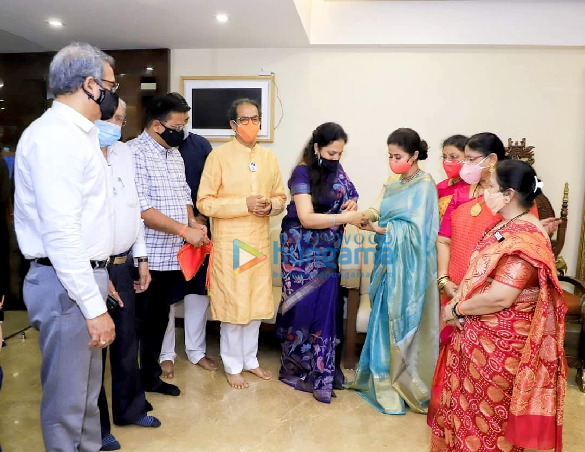 Photos: Urmila Matondkar snapped at Matoshree Photos: Urmila Matondkar snapped at Matoshree