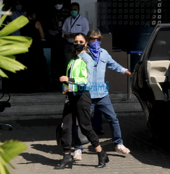 photos urvashi rautela kriti sanon and alia bhatt others snapped at the airport 5