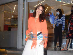Photos: Vidya Malvade snapped in Juhu