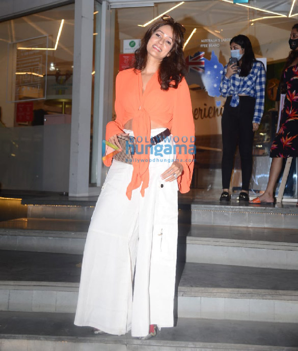 photos vidya malvade snapped in juhu 1