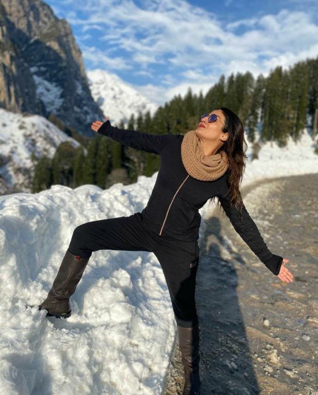 Raveena Tandon turns 'Switzerland Ka Shah Rukh Khan' in snow-clad Himachal Pradesh Raveena Tandon turns 'Switzerland Ka Shah Rukh Khan' in snow-clad Himachal Pradesh