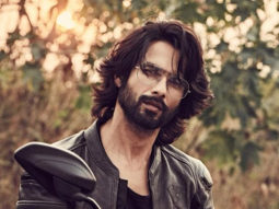 Team Jersey wraps the shoot after a year, Shahid Kapoor posts a picture to mark the occasion