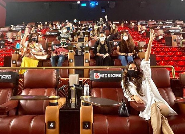 Kiara Advani watches her film Indoo Ki Jawani in the theatre with her family; shares her experience