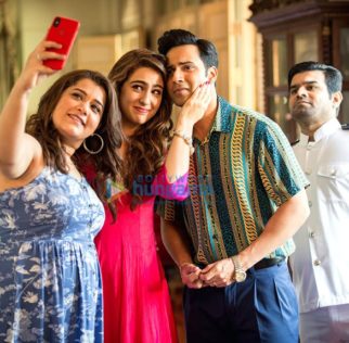 Movie Stills Of The Movie Coolie No. 1