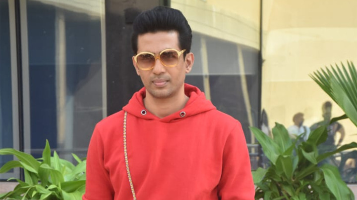 Gulshan Devaiah: “Ranveer Singh, what’s the WEIRDEST thing you’ve done with a pair of…”|Rapid Fire Gulshan Devaiah: “Ranveer Singh, what’s the WEIRDEST thing you’ve done with a pair of…”|Rapid Fire