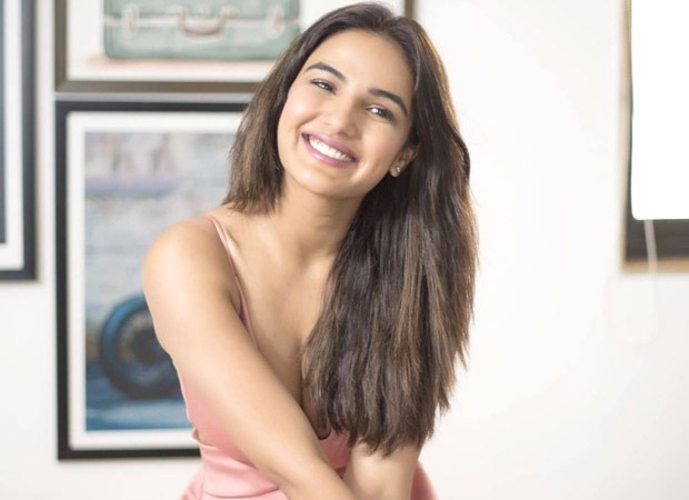 Jasmin Bhasin pens an emotional note thanking her fans for their support in Bigg Boss 14