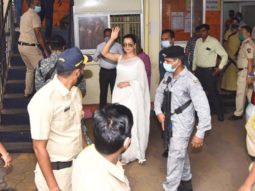 Kangana Ranaut with sister Rangoli arrived at Bandra Police Station