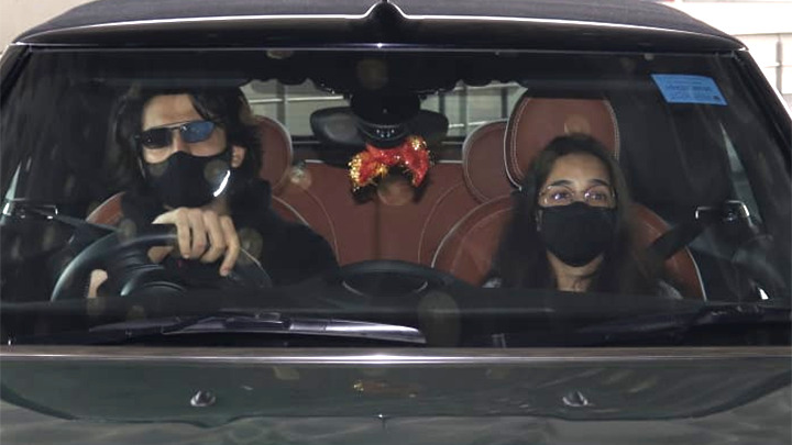 Kartik Aaryan spotted at the airport as he drops his Sister