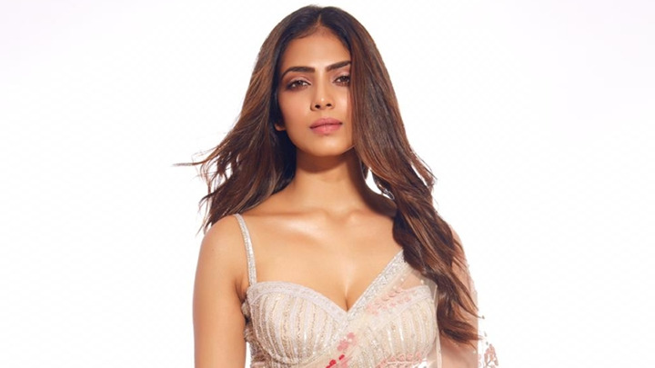 Malavika Mohanan: “MASTER has got MASALA moments, scenes where you wanna SHOUT but it’s also…” Malavika Mohanan: “MASTER has got MASALA moments, scenes where you wanna SHOUT but it’s also…”