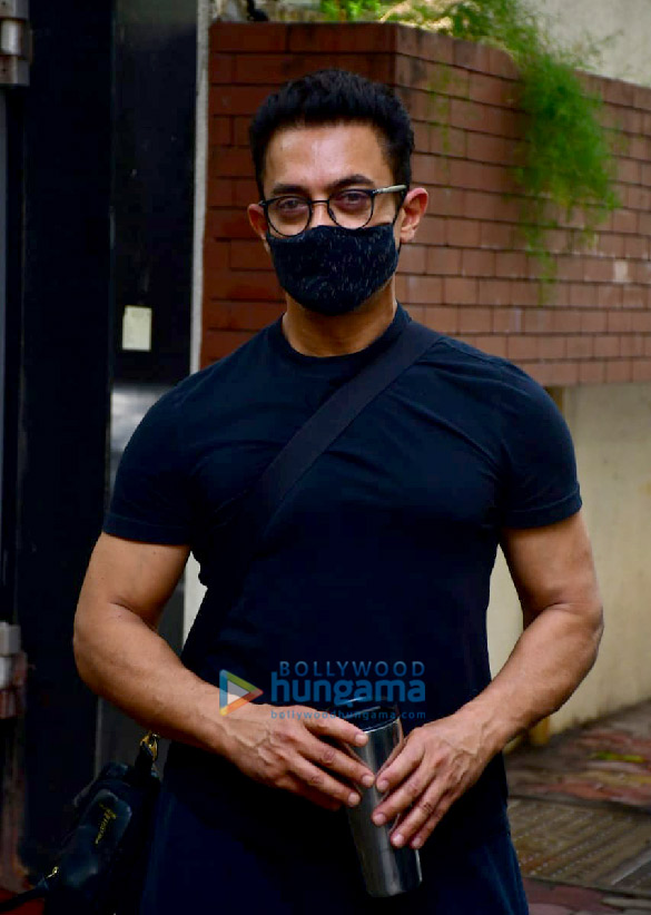 photos aamir khan spotted in bandra 2 2