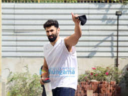 Photos: Aditya Roy Kapur spotted at a gym in Bandra