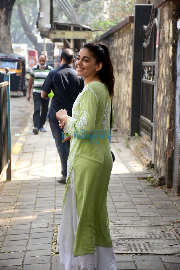 photos alaya f and anjani dhawan spotted at dance class in bandra 4