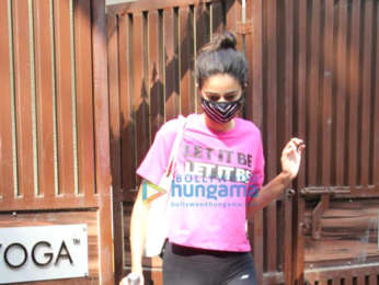 Photos: Ananya Panday spotted at yoga class in Bandra