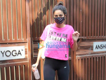 Photos: Ananya Panday spotted at yoga class in Bandra