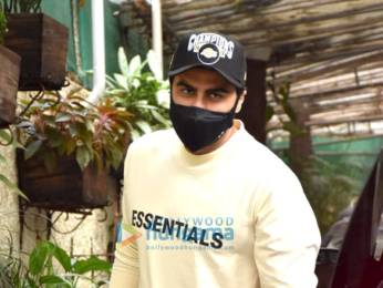 Photos: Arjun Kapoor snapped at a dubbing stdio in Juhu