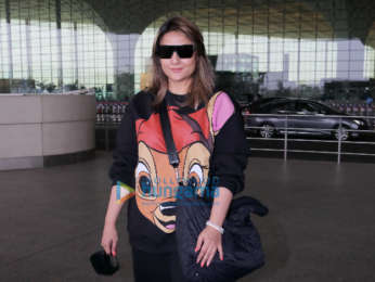 Photos: Ayushmann Khurrana, Urvashi Dholakia and Ronit Roy snapped at the airport