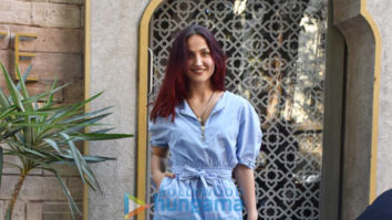 Photos: Elli AvrRam snapped at Bayroute in Juhu