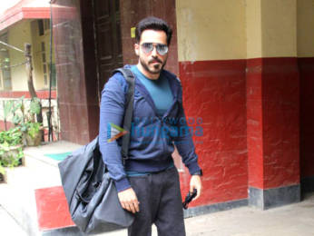Photos: Emraan Hashmi spotted in Bandra