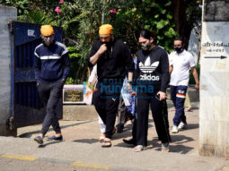 Photos: Funeral of producer Bunty Walia’s father Pirthi Paul Singh