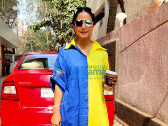 Photos: Hina Khan snapped at Goregaon Photo studio