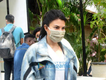 Photos: Jacqueline Fernandez spotted at Bandra
