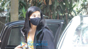 Photos: Jacqueline Fernandez spotted at dance class in Bandra