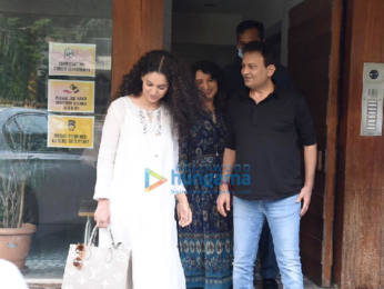 Photos: Kangana Ranaut spotted in Juhu
