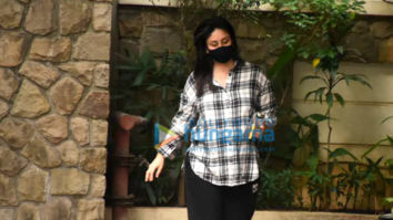 Photos: Kareena Kapoor Khan spotted in Bandra