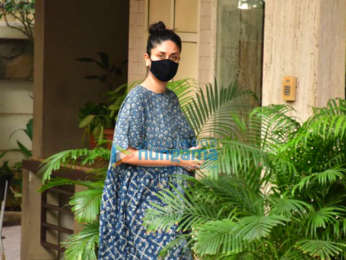 Photos: Kareena Kapoor Khan spotted in Bandra