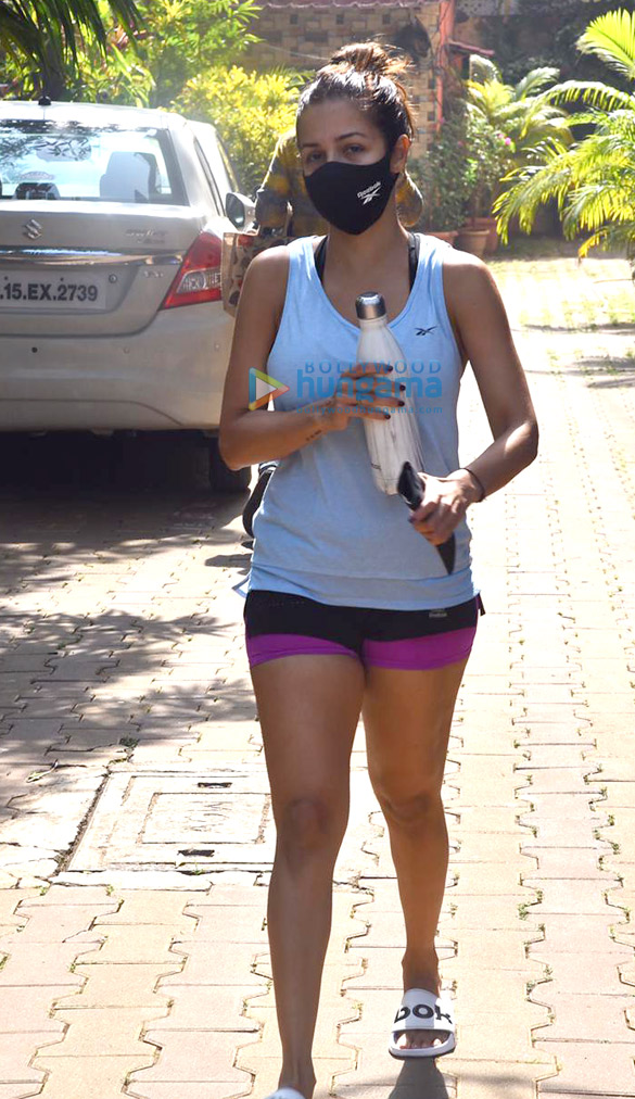 Photos: Malaika Arora spotted at Diva Yoga studio in Bandra Photos: Malaika Arora spotted at Diva Yoga studio in Bandra