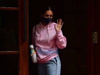 Photos: Malaika Arora spotted at Karan Johar's house in Bandra