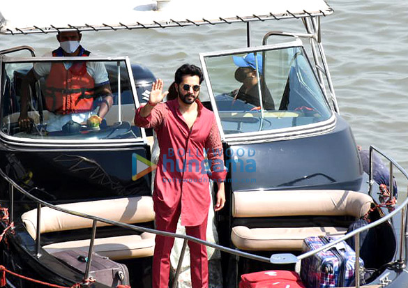 photos newlyweds varun dhawan and natasha dalal arrive from alibaug 3
