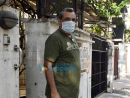 Photos: Paresh Rawal snapped at a clinic in Juhu