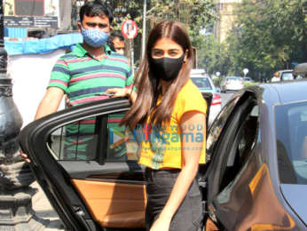 Photos: Pooja Hegde spotted at Linking Road