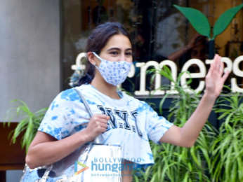 Photos: Sara Ali Khan spotted at The Farmer's Cafe