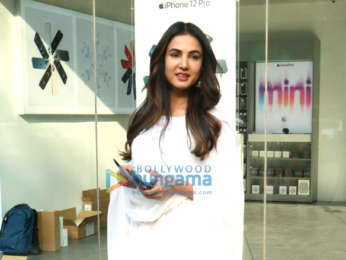 Photos: Sonal Chauhan snapped in Juhu