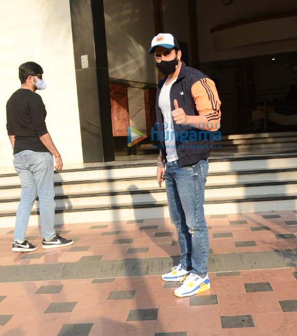 photos sunny singh nijjar snapped at anees bazmees office 3