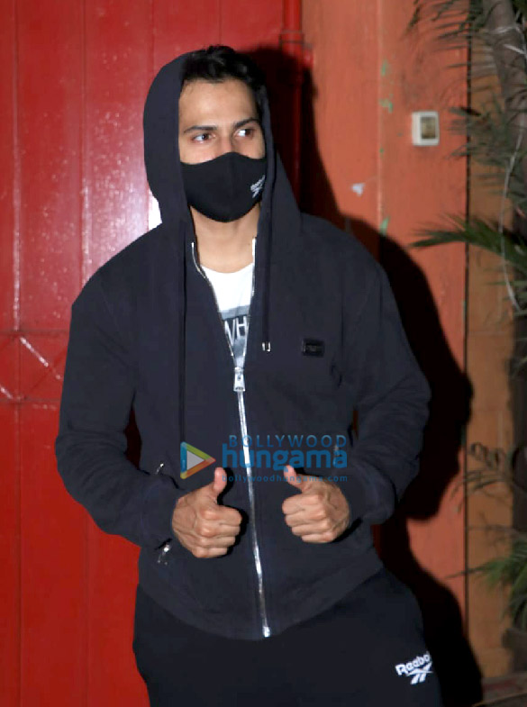 photos varun dhawan spotted at a dance class in versova 2