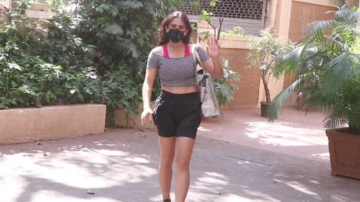 Sara Ali Khan spotted at gym in Bandra