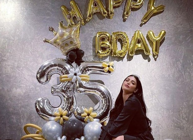 Shruti Haasan has a midnight birthday celebration; thanks her virtual family for making her day special