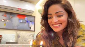 Yami Gautam celebrates wrap up of Bhoot Police with a chocolate cake 