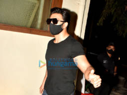 Photos: Ranveer Singh, R Madhavan, Raj Kundra and others spotted at Bastian in Worli