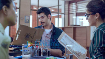 On The Sets From The Movie Do Baaraa