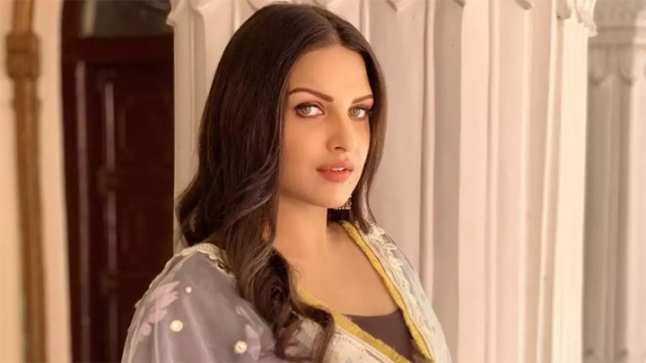 Himanshi Khurana: “Asim Riaz ke fans ko lagta hai ke maine ZABARDUSTI ki hai ke Asim mere sath…” Himanshi Khurana: “Asim Riaz ke fans ko lagta hai ke maine ZABARDUSTI ki hai ke Asim mere sath…”