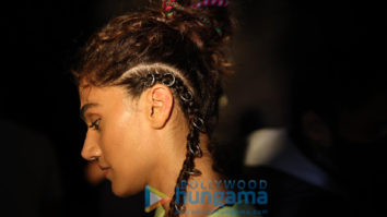 On the sets of the movie Looop Lapeta