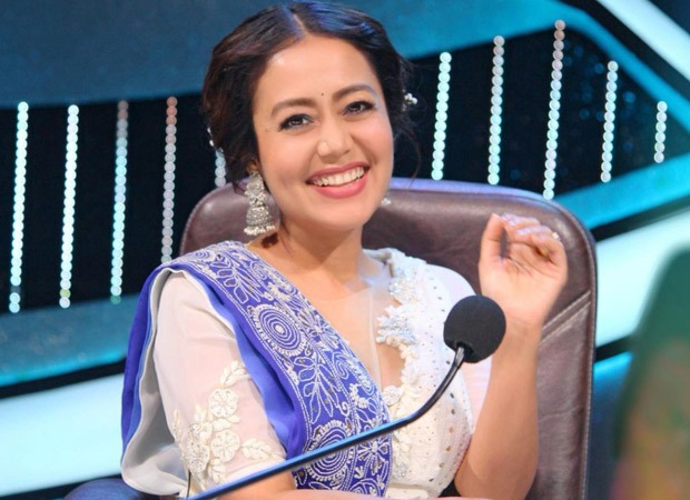 Neha Kakkar gives Rs. 5 lakhs to veteran lyricist Santosh Anand after he said he’s out of work on Indian Idol 12