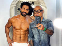 Newlywed Varun Dhawan flaunts his abs in shirtless picture 