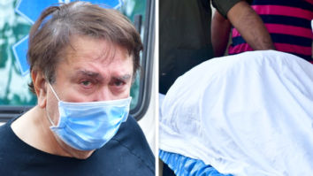 PICTURES: Randhir Kapoor spotted at the hospital before arriving with Rajiv Kapoor’s mortal remains at their residence
